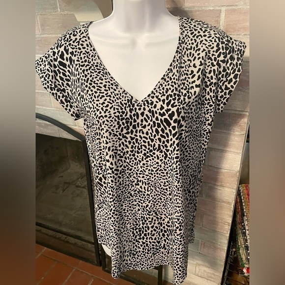 Express‎ top size small black and white light weight - Picture 1 of 9